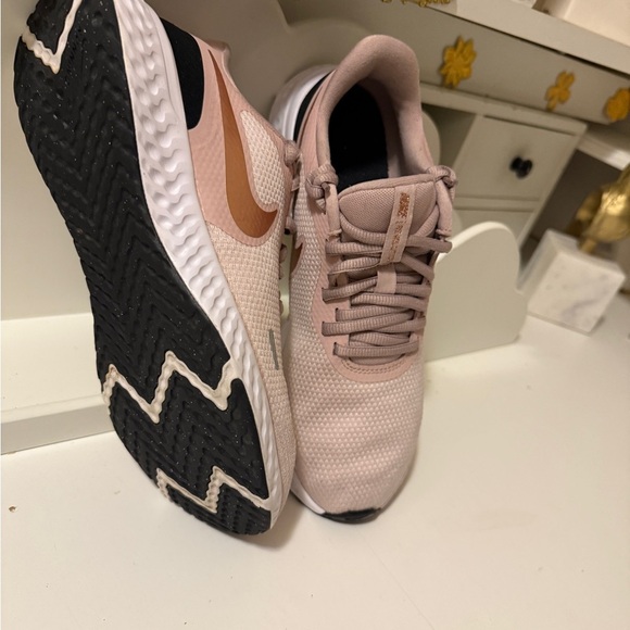 Nike Revolution Women's Revolution 5 Running Sneakers from Finish Line - Picture 3 of 9